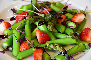 asperge en boîte égouttée