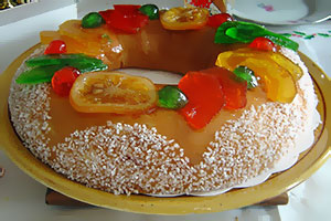 couronne de noël ou brioche aux fruits confits préemballée