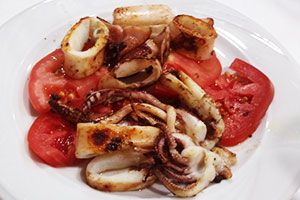 calamar ou encornet frit ou poêlé avec matière grasse