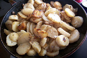 poêlée de pommes de terre pré-frites lardons ou poulet et autres sans légumes verts