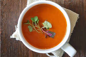 soupe à la tomate préemballée à réchauffer