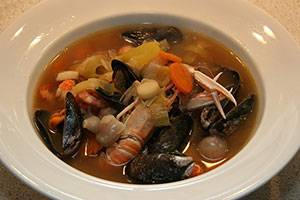 soupe de poissons et / ou crustacés préemballée à réchauffer