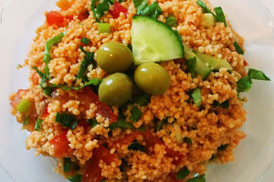 taboulé ou salade de couscous au poulet préemballé